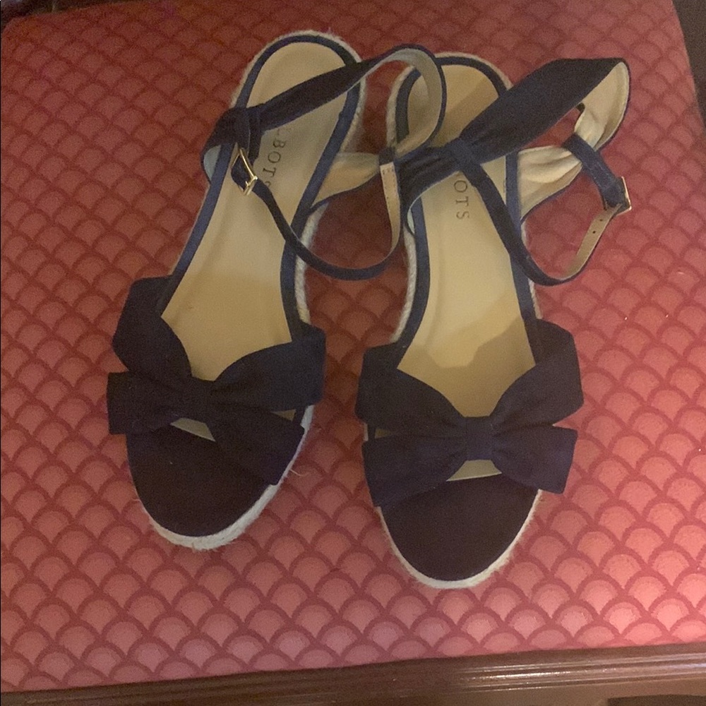 Talbots Blue Sandals with Elegant Strappy Design
